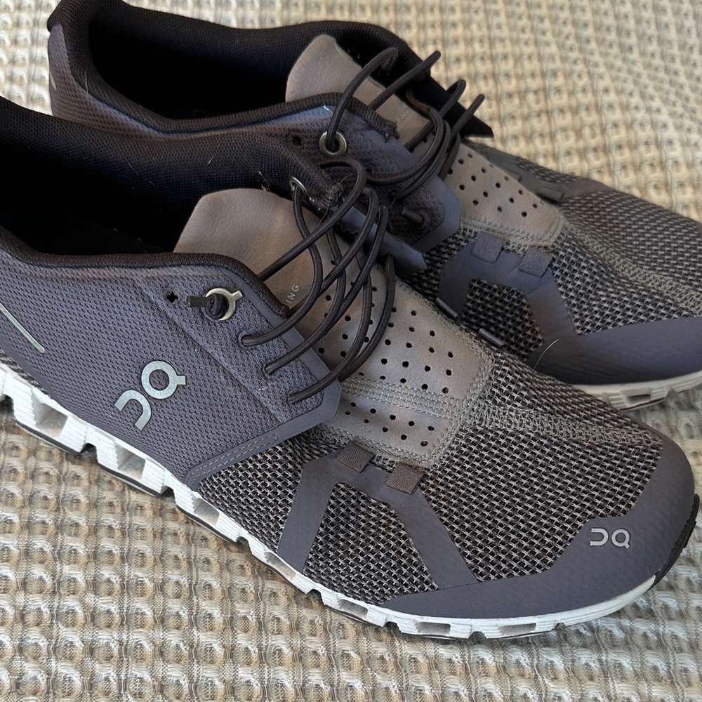 On Cloud 5 Women’s Athletic Shoes